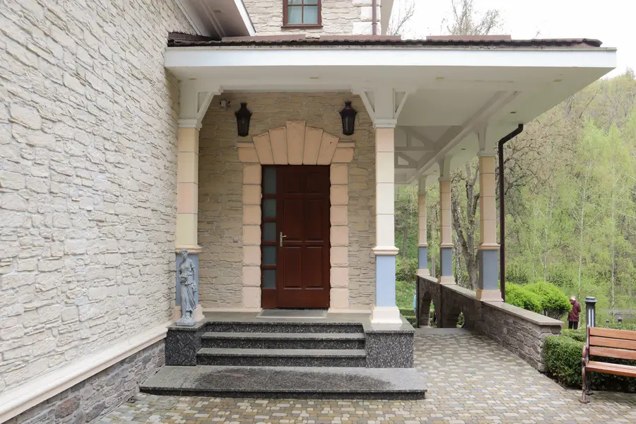 Front Pillar Tiles Design Make Your Main Gate Look Elegant